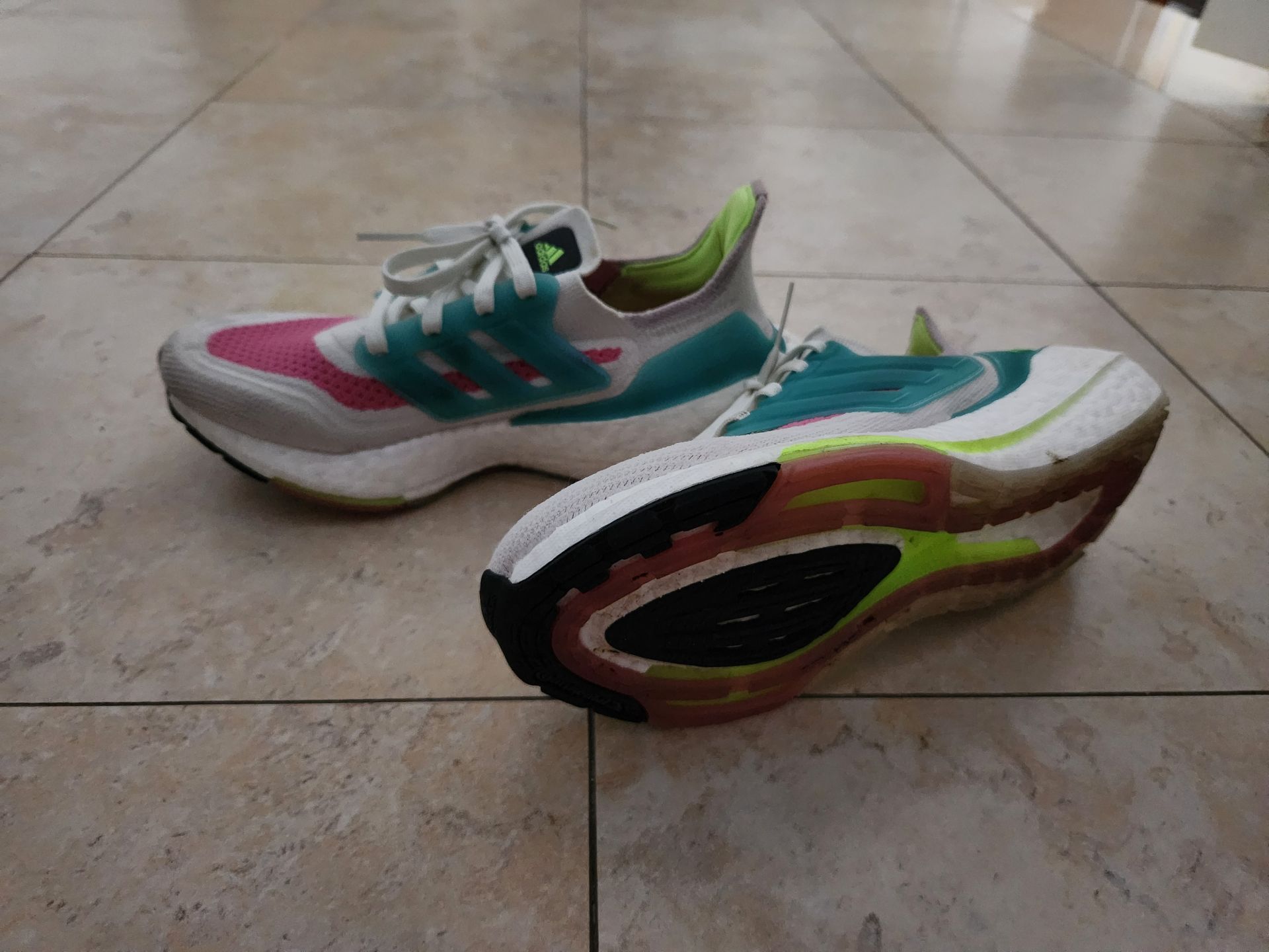 אדידס אולטרה בוסט Adidas – אדידס יד שנייה בנמיז - Nemyz