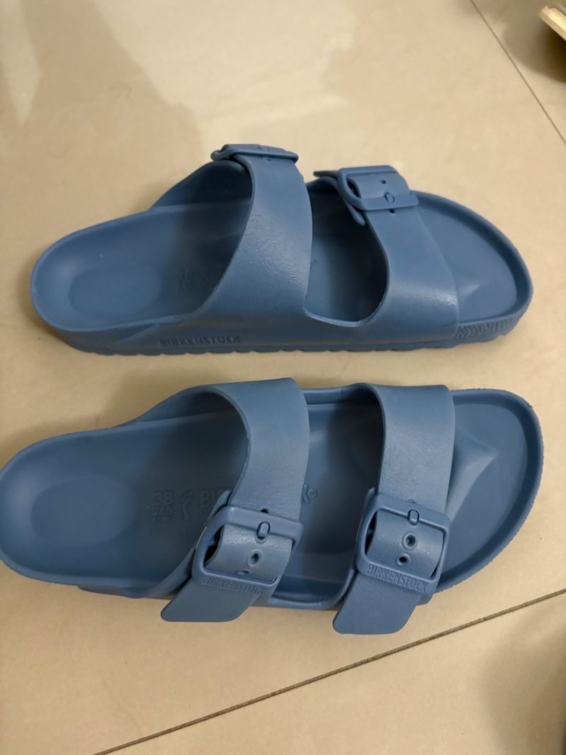 כפכפי בירקנשטוק כחול BIRKENSTOCK - בירקנשטוק יד שנייה בנמיז - Nemyz