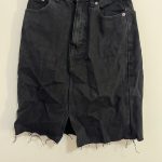 חצאית ג׳ינס שחורה Pull & Bear - פול אנד בר יד שנייה בנמיז - Nemyz