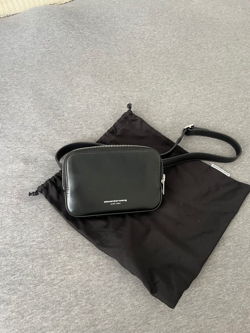 תיק כתף/ פאוץ wang Alexander Wang יד שנייה בנמיז - Nemyz
