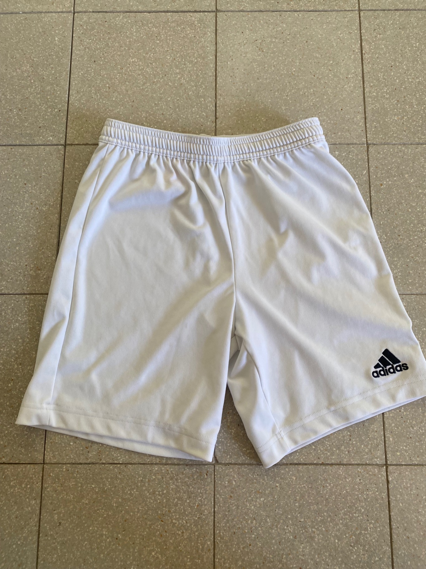 מכנסים קצרים אדידס Adidas – אדידס יד שנייה בנמיז - Nemyz