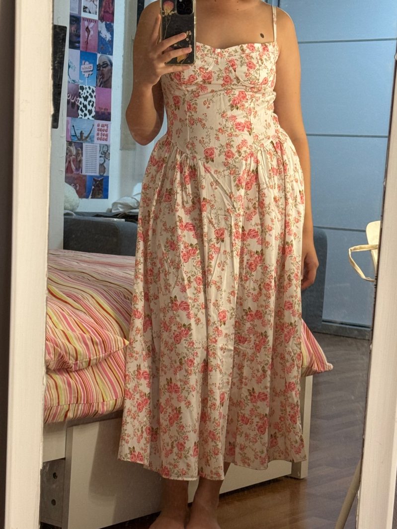 שמלה מקסי פרחונית Bershka – ברשקה יד שנייה בנמיז - Nemyz