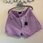 מכנסיים סגולים קצרים Vero Moda – ורו מודה יד שנייה בנמיז - Nemyz
