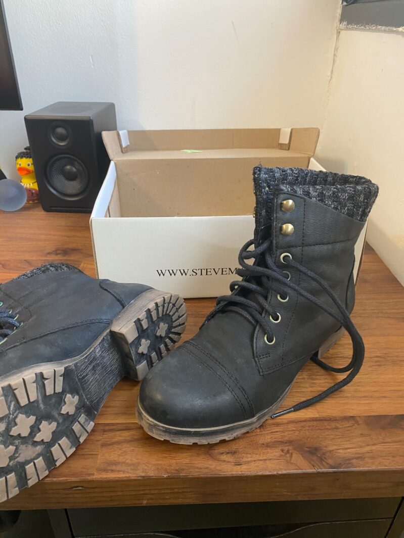 מגפי עור חדשות 37.5 Steve Madden- סטיב מאדן יד שנייה בנמיז - Nemyz