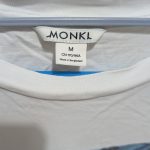 חולצה לבנה עם פרחים Monki - מונקי יד שנייה בנמיז - Nemyz