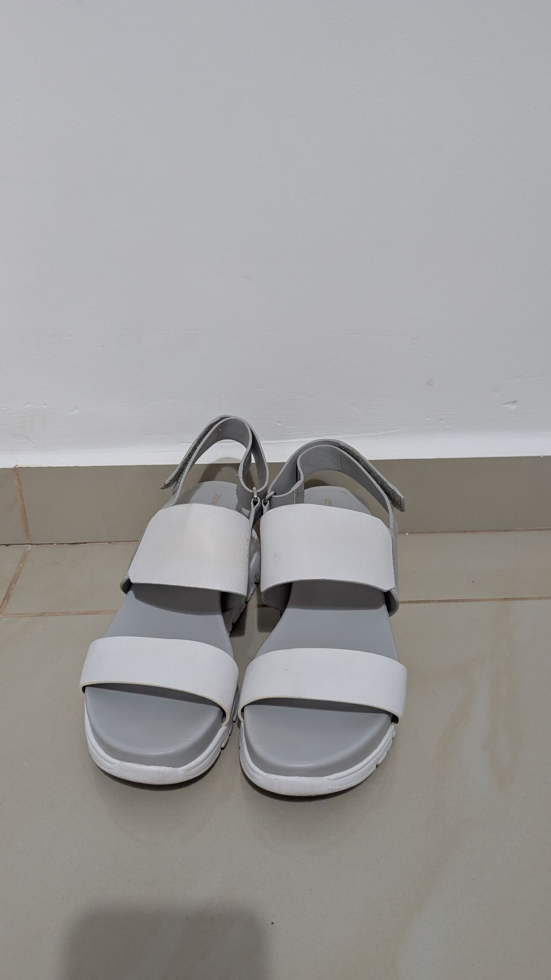 סנדלי פלטפורמה לבנות Cole Haan – קול האן יד שנייה בנמיז - Nemyz