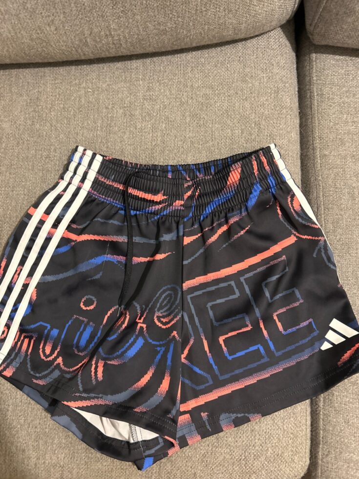 שורט מושלם של אדידס Adidas – אדידס יד שנייה בנמיז - Nemyz