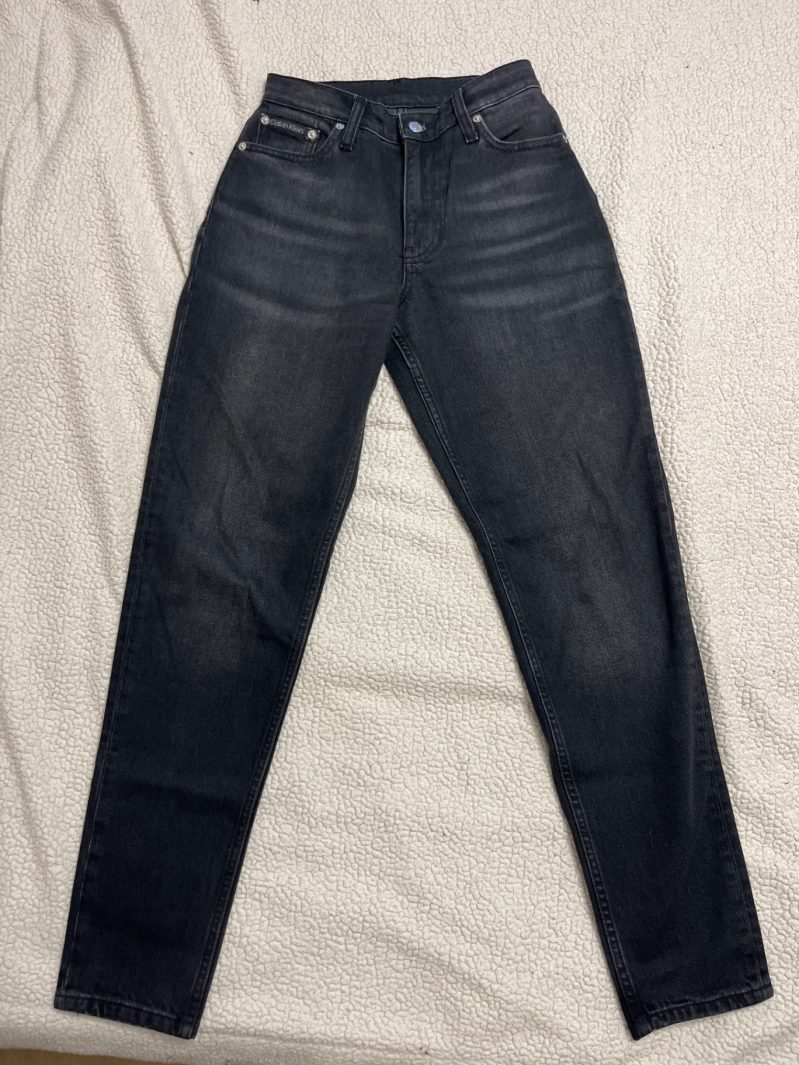 ג׳ינס שחור קלווין Calvin Klein – קלווין קליין יד שנייה בנמיז - Nemyz