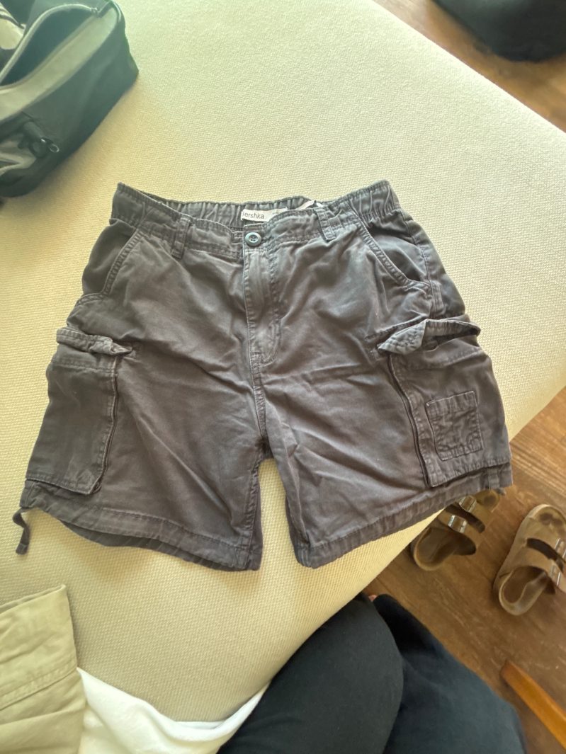 ‏מכנס קצר דגמח ברשקה Bershka – ברשקה יד שנייה בנמיז - Nemyz