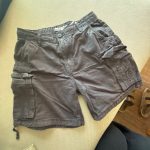 ‏מכנס קצר דגמח ברשקה Bershka – ברשקה יד שנייה בנמיז - Nemyz