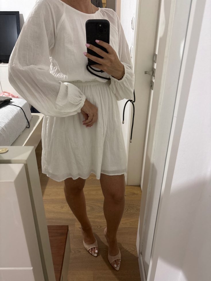 שמלת פשתן לבנה H&M - אייץ' אנד אם יד שנייה בנמיז - Nemyz