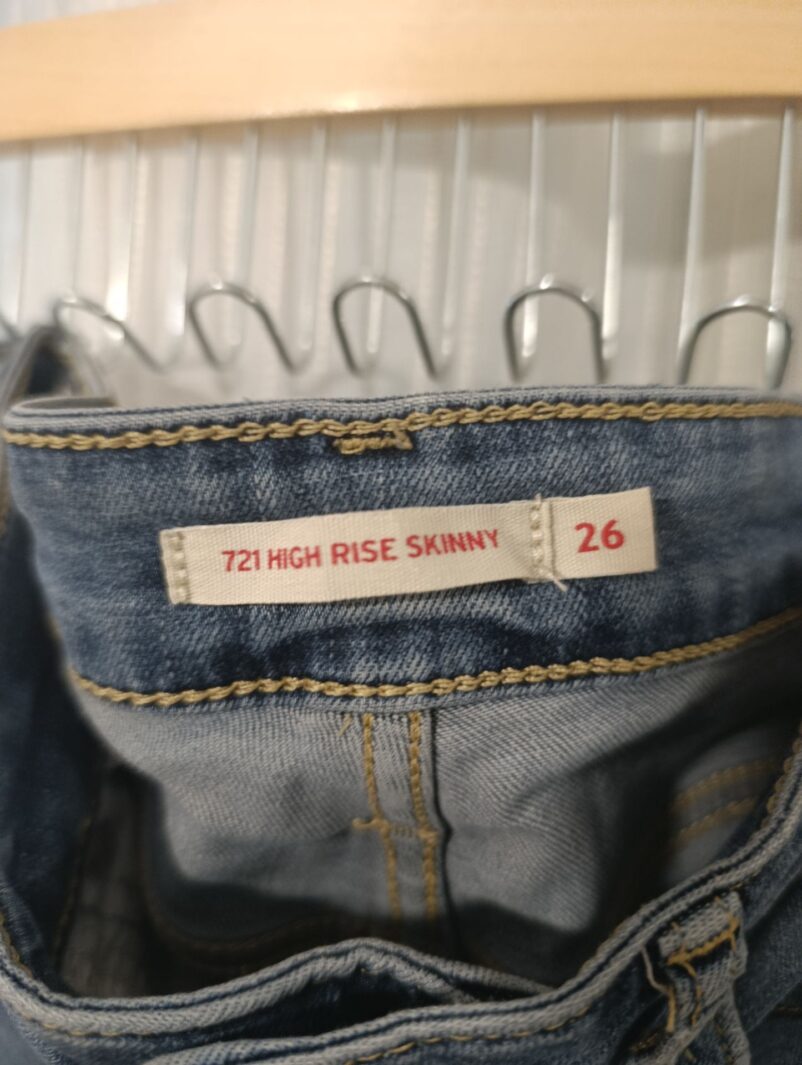 1000104967