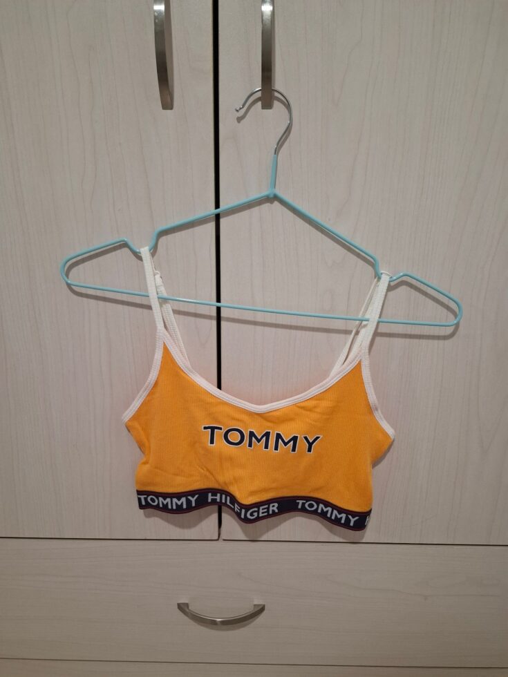 טופ כתום טומי Tommy Hilfiger - טומי הילפיגר יד שנייה בנמיז - Nemyz