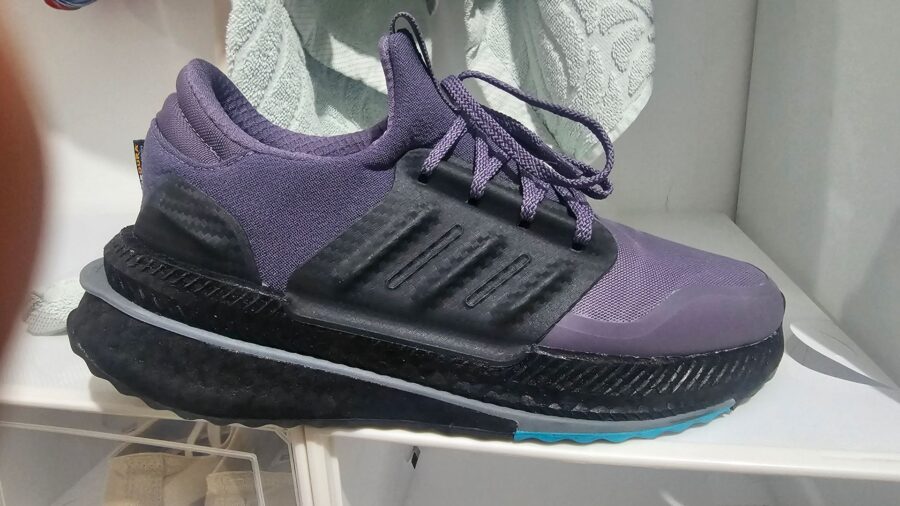 נעלי ספורט נשים Adidas – אדידס יד שנייה בנמיז - Nemyz