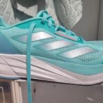 נעלי ספורט נשים Adidas – אדידס יד שנייה בנמיז - Nemyz