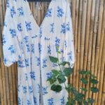 שמלה בכחול ולבן H&M - אייץ' אנד אם יד שנייה בנמיז - Nemyz