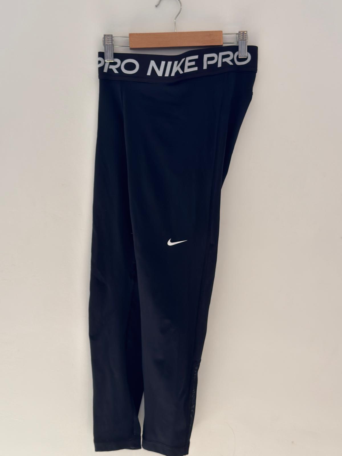 מכנסי ספורט שחורות Nike - נייקי יד שנייה בנמיז - Nemyz