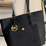 תיק tote מייקל קורס Michael Kors יד שנייה בנמיז - Nemyz