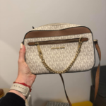 תיק צד מייקל קורס מייקל קורס – Michael Kors יד שנייה בנמיז - Nemyz