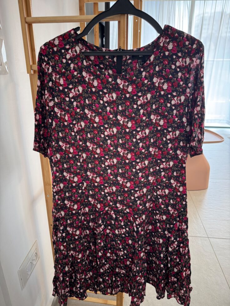 שמלה פרחונית מהממת H&M H&M - אייץ' אנד אם יד שנייה בנמיז - Nemyz