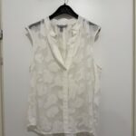 חולצה מכופתרת לבנה H&M - אייץ' אנד אם יד שנייה בנמיז - Nemyz