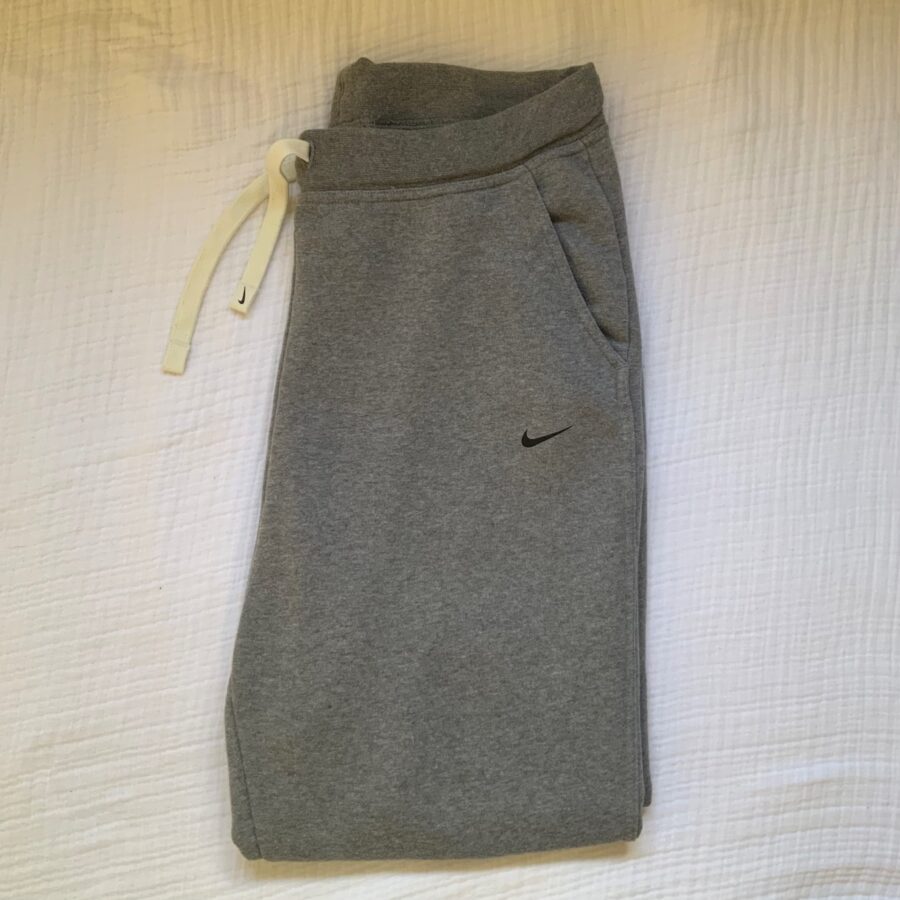 מכנסיים נייקי Nike - נייקי יד שנייה בנמיז - Nemyz