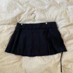 חצאית מיני קפלים Pull & Bear - פול אנד בר יד שנייה בנמיז - Nemyz