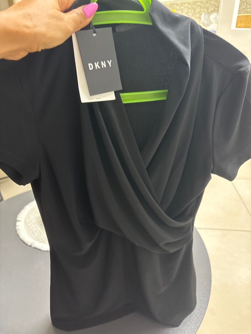 חולצת מעטפת דונה קאר DKNY - די.קיי.אן.ווי יד שנייה בנמיז - Nemyz