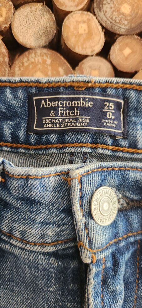 גינס Abercrombie Abercrombie & Fitch – אברקרומבי אנד פיץ' יד שנייה בנמיז - Nemyz