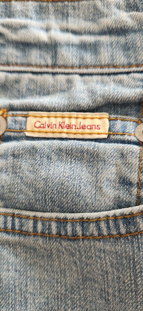 גינס Calvin Klein Calvin Klein – קלווין קליין יד שנייה בנמיז - Nemyz