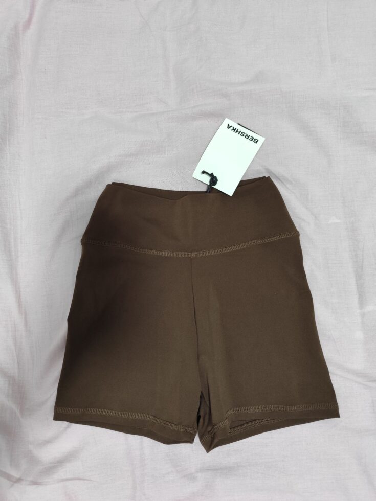 טייץ קצר ברשקה Bershka – ברשקה יד שנייה בנמיז - Nemyz