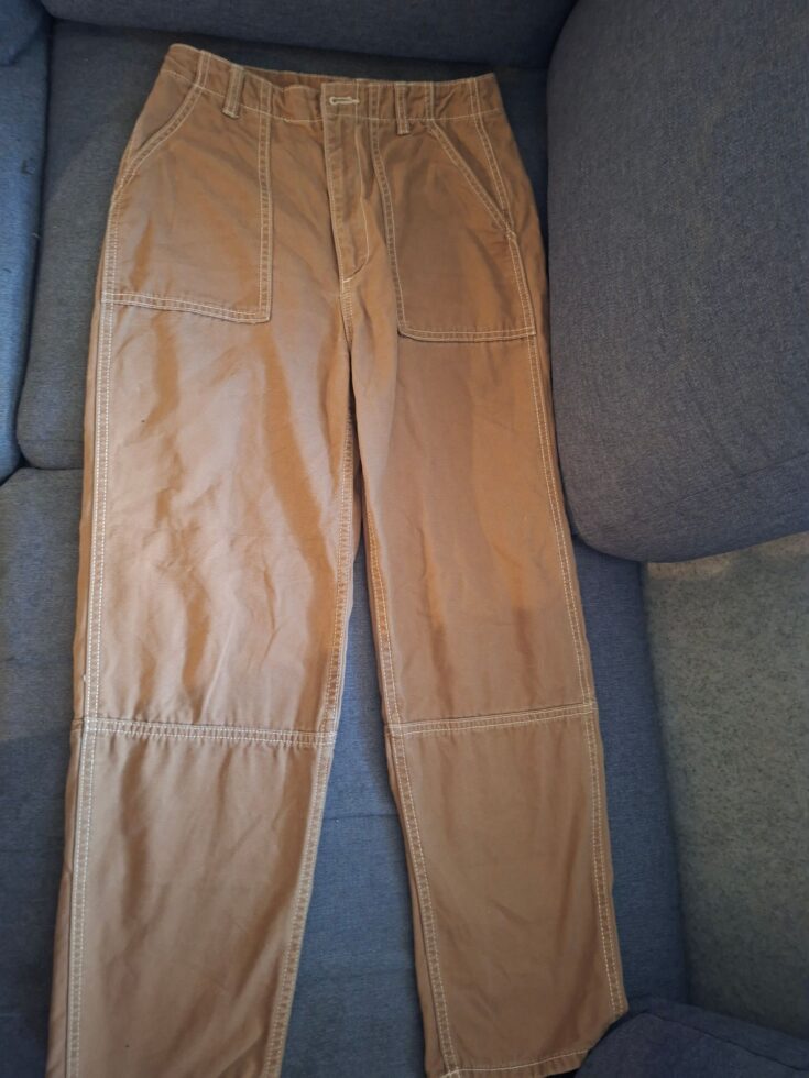 גינס חום חמוד ברמות H&M - אייץ' אנד אם יד שנייה בנמיז - Nemyz