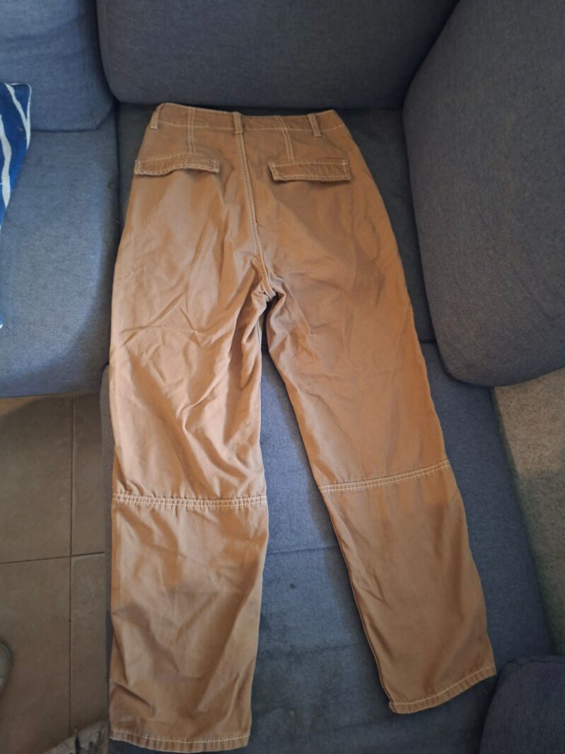 גינס חום חמוד ברמות H&M - אייץ' אנד אם יד שנייה בנמיז - Nemyz