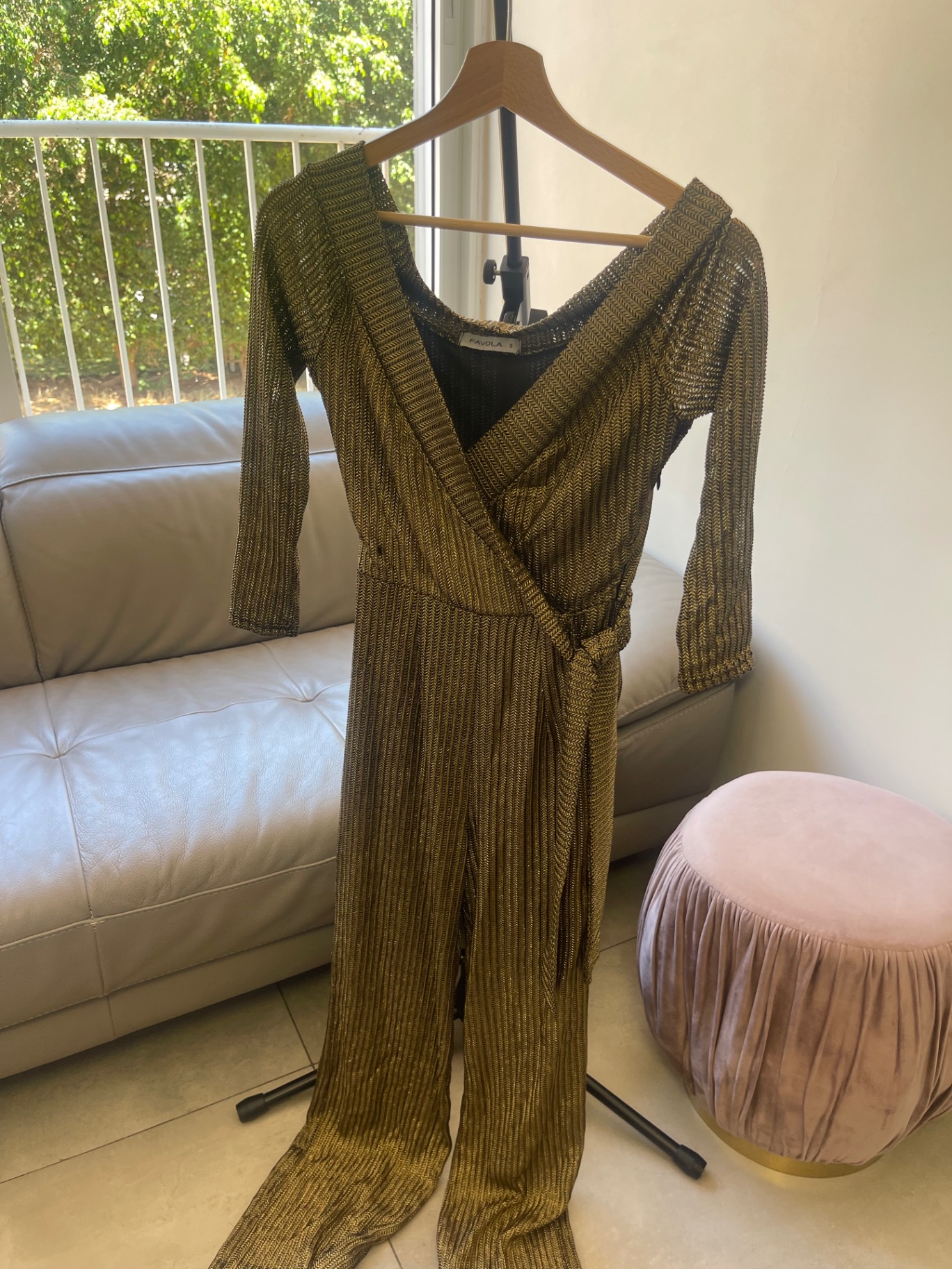 אוברול זהב שחור Favola Boutique - פאבולה בוטיק יד שנייה בנמיז - Nemyz