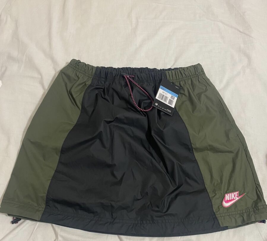 חצאית של Nike מידה M Nike - נייקי יד שנייה בנמיז - Nemyz