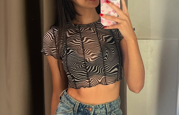 חולצת קרופ שקופה H&M - אייץ' אנד אם יד שנייה בנמיז - Nemyz