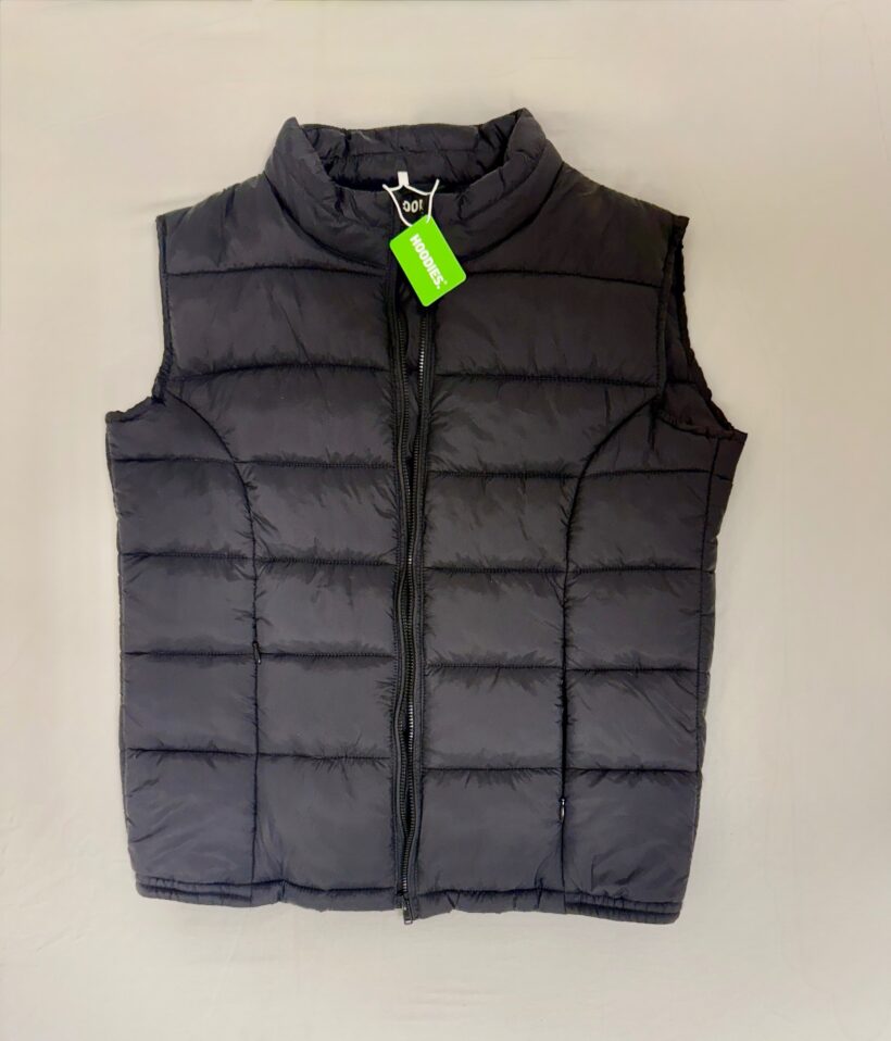 אפוד שחור Hoodies HOODIES - הודיס יד שנייה בנמיז - Nemyz