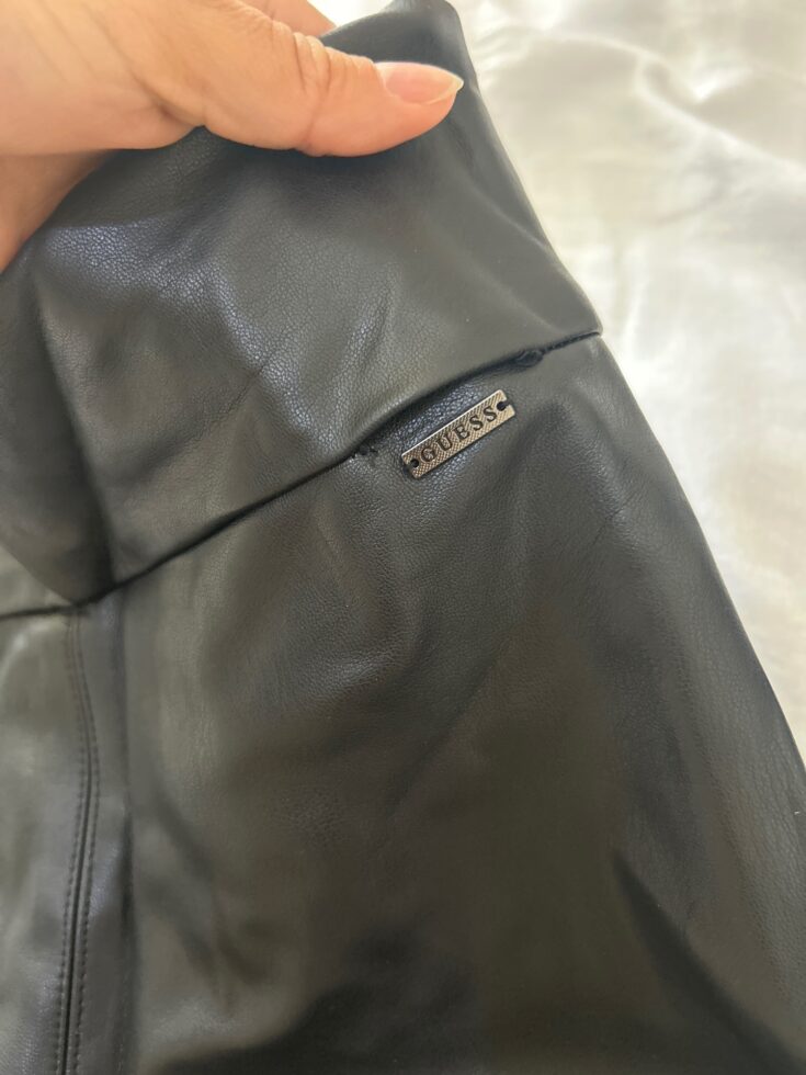 מכנס שחור guess Guess - גס יד שנייה בנמיז - Nemyz