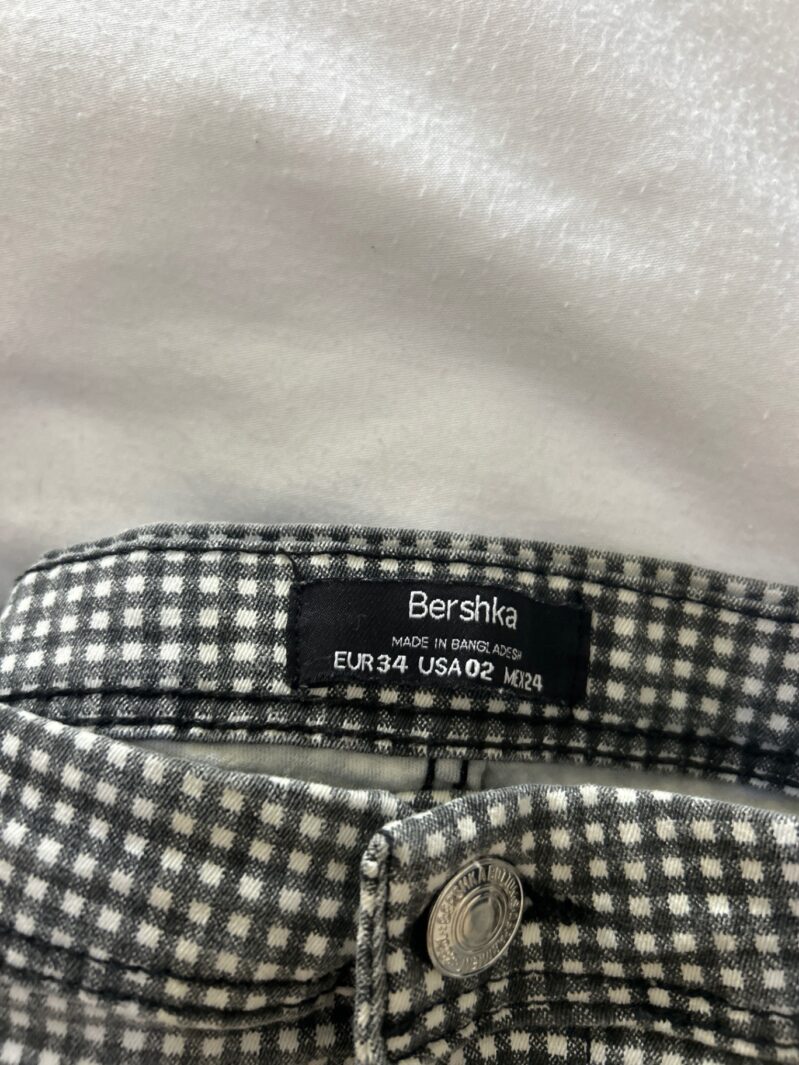 מכנס משובץ צמוד Bershka – ברשקה יד שנייה בנמיז - Nemyz
