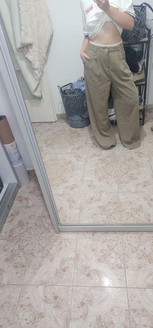 1000256890