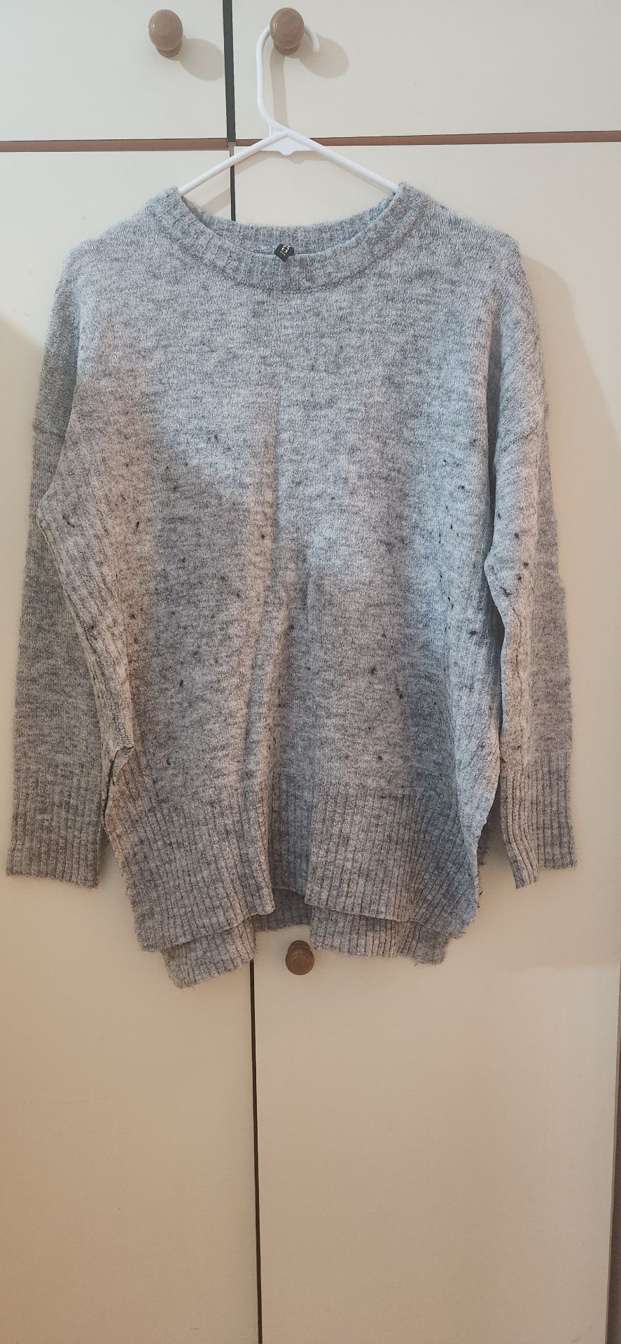 סוודר אפור h&m H&M - אייץ' אנד אם יד שנייה בנמיז - Nemyz