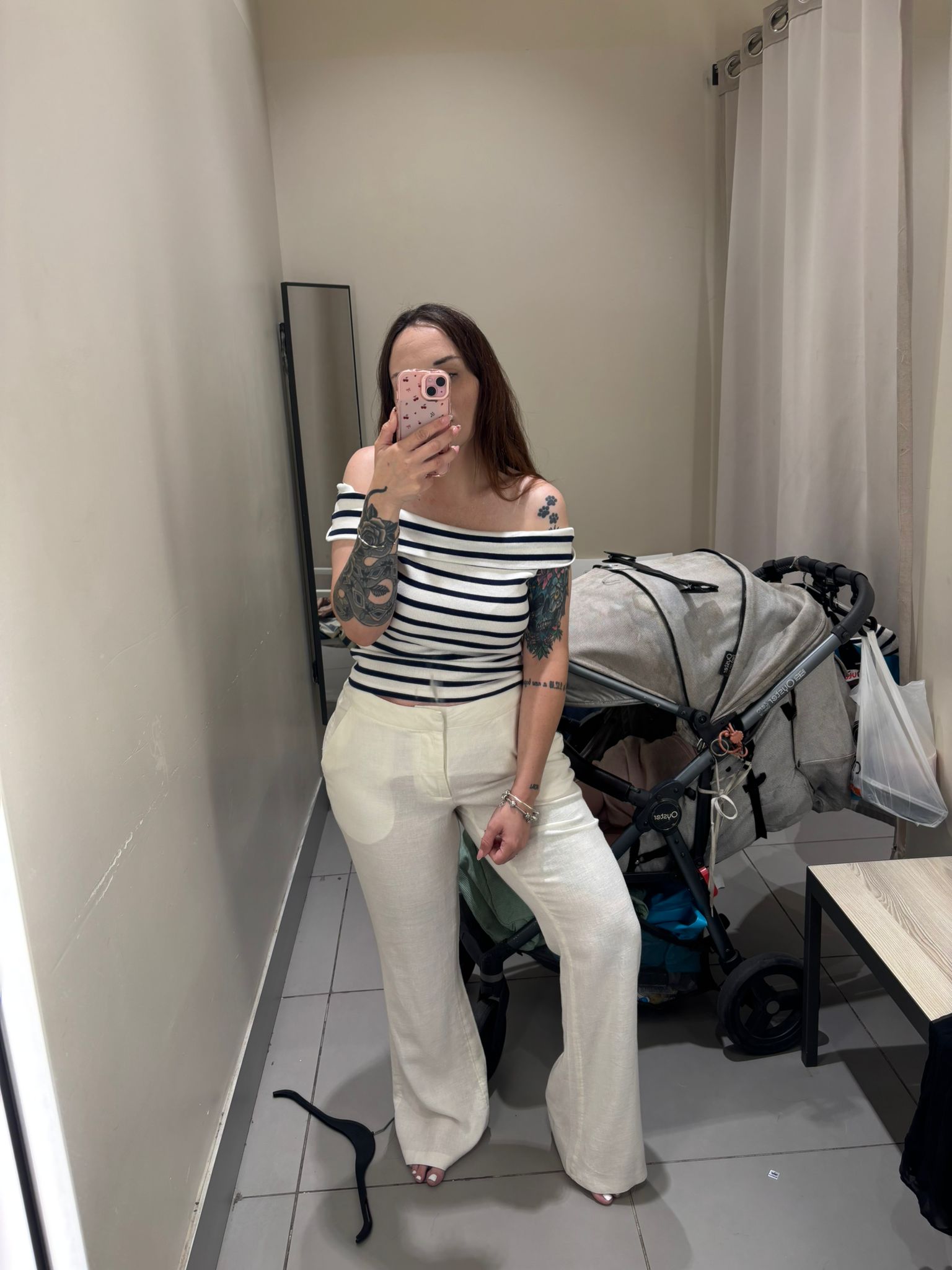 חולצת כתפיות נופלות H&M - אייץ' אנד אם יד שנייה בנמיז - Nemyz
