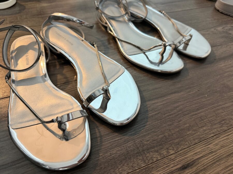 סנדל CHARLES&KEITH אחר יד שנייה בנמיז - Nemyz