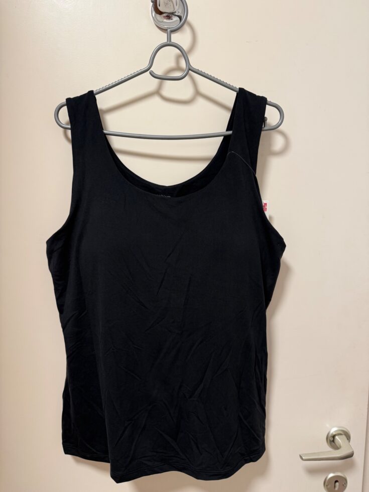 גופייה נשים יוניקלו יוניקלו – Uniqlo יד שנייה בנמיז - Nemyz