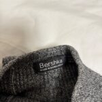 חולצת גולף ארוכה Bershka – ברשקה יד שנייה בנמיז - Nemyz