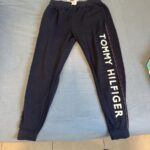 מכנס טרנינג כחול Tommy Hilfiger - טומי הילפיגר יד שנייה בנמיז - Nemyz