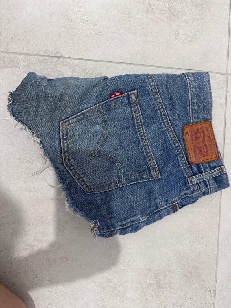 ג׳ינס קצר ליוויס Levi's - ליווייס יד שנייה בנמיז - Nemyz