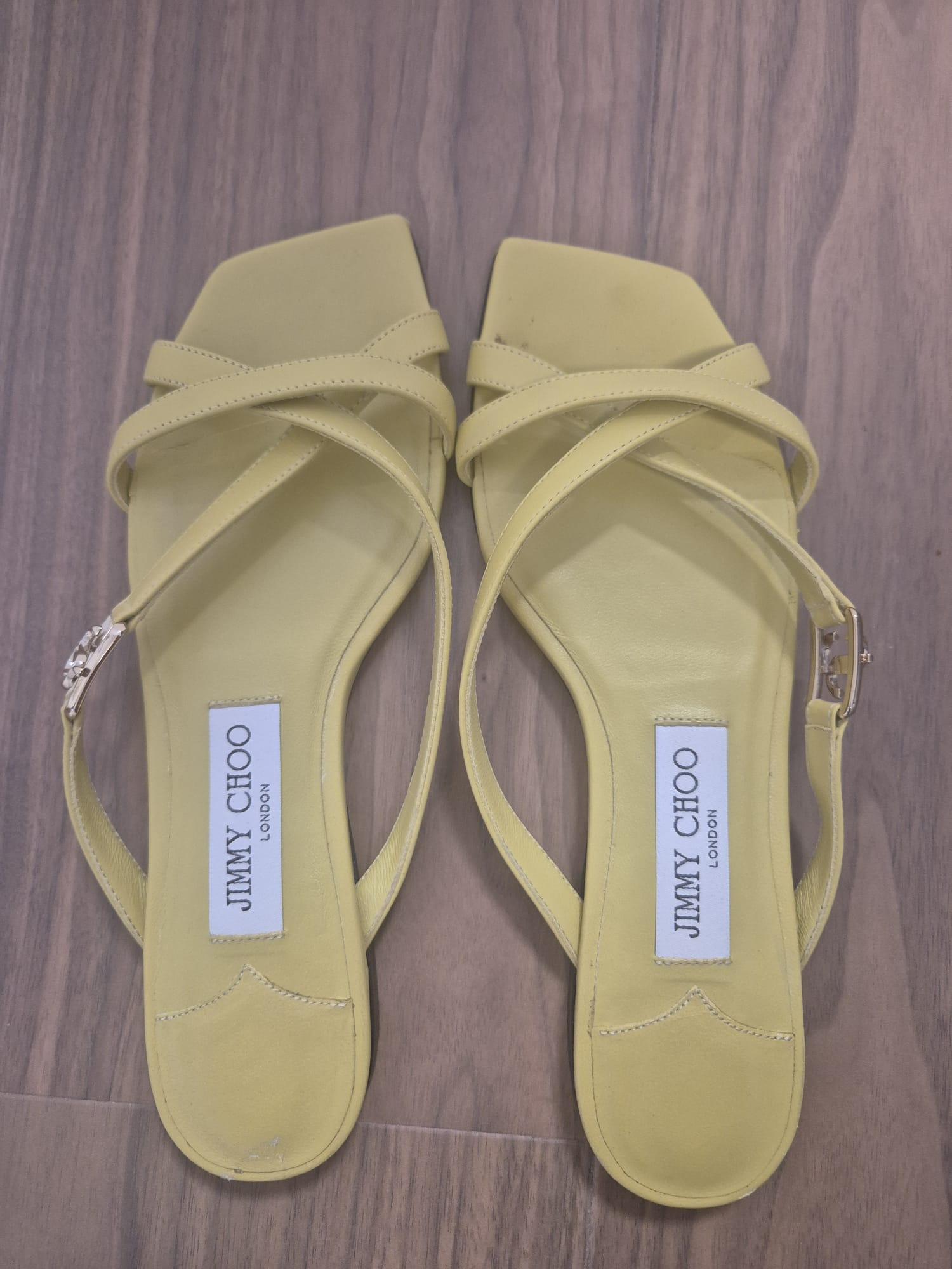 סנדל של Jimmy Choo Jimmy Choo - ג'ימי צ'ו יד שנייה בנמיז - Nemyz