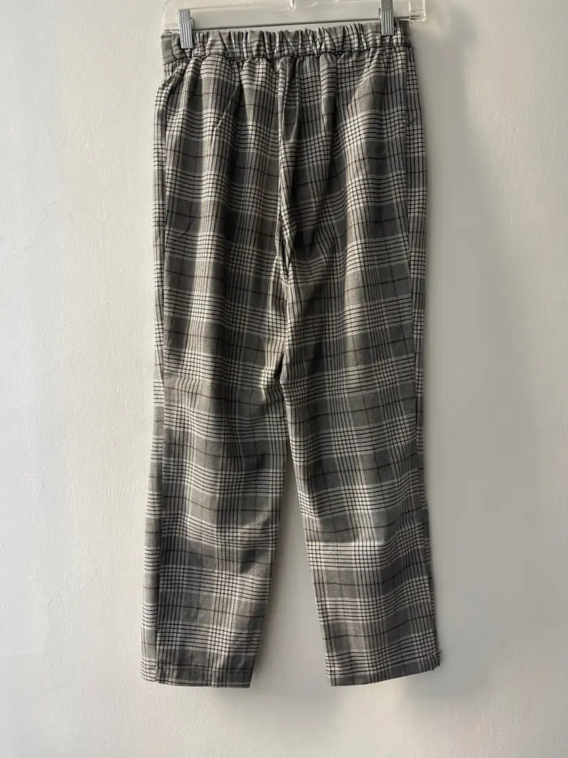 מכנסיים משובצים H&M - אייץ' אנד אם יד שנייה בנמיז - Nemyz