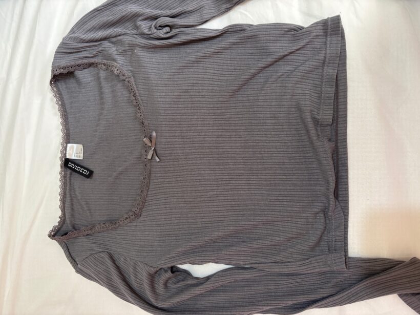 חולצה ארוכה אפורה H&M - אייץ' אנד אם יד שנייה בנמיז - Nemyz